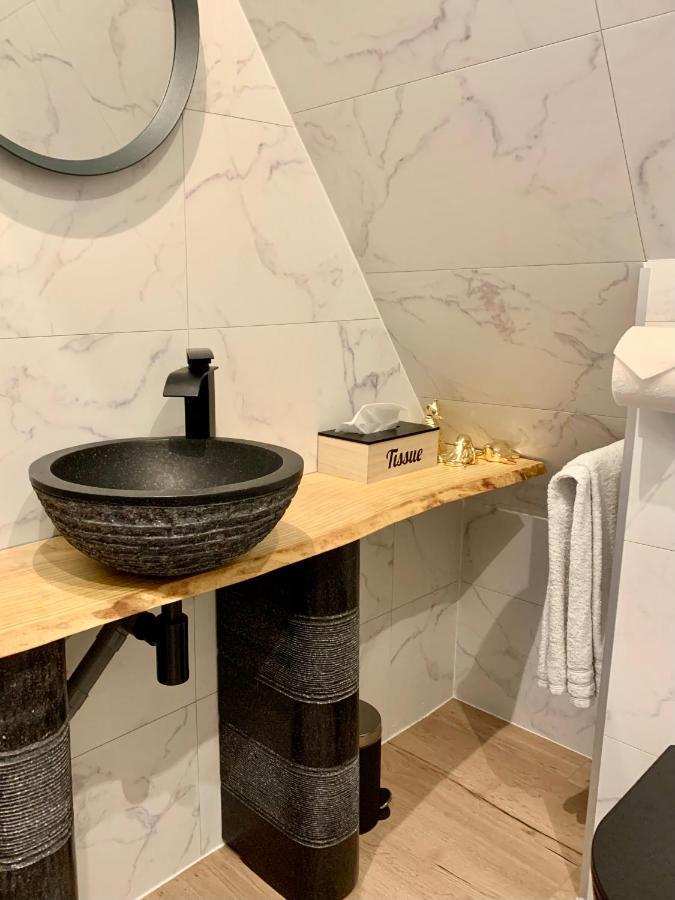 B&B Bij Vincent Nieuw-Amsterdam Eksteriør bilde